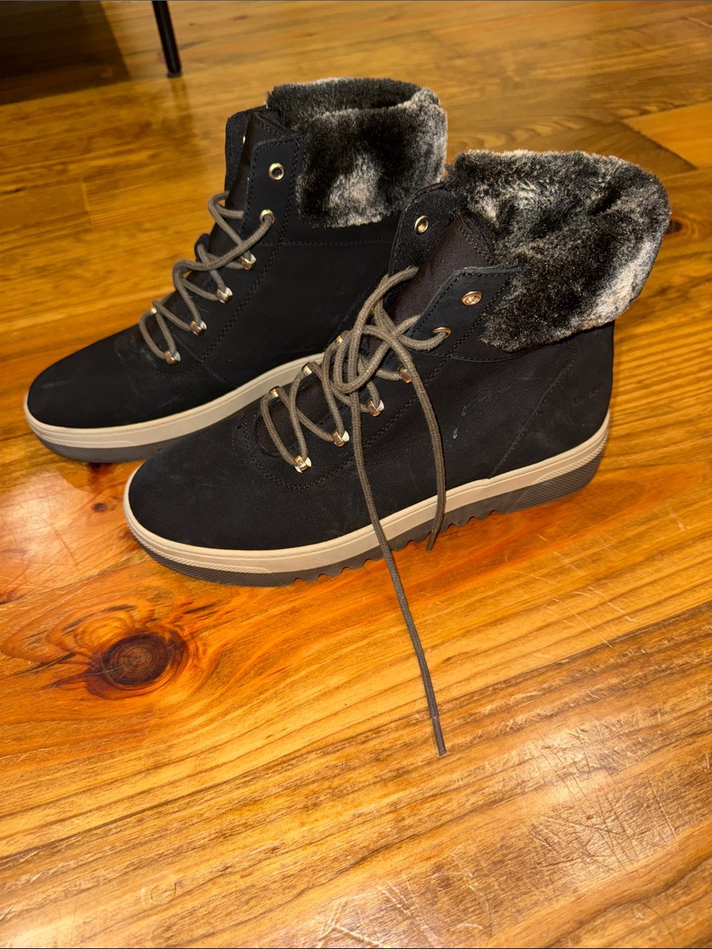 Dr. Scholl's Black Faux-Fur Trim Lace-Up Ankle Booties